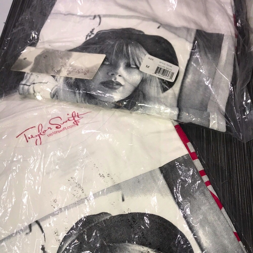 Taylor Swift T’s